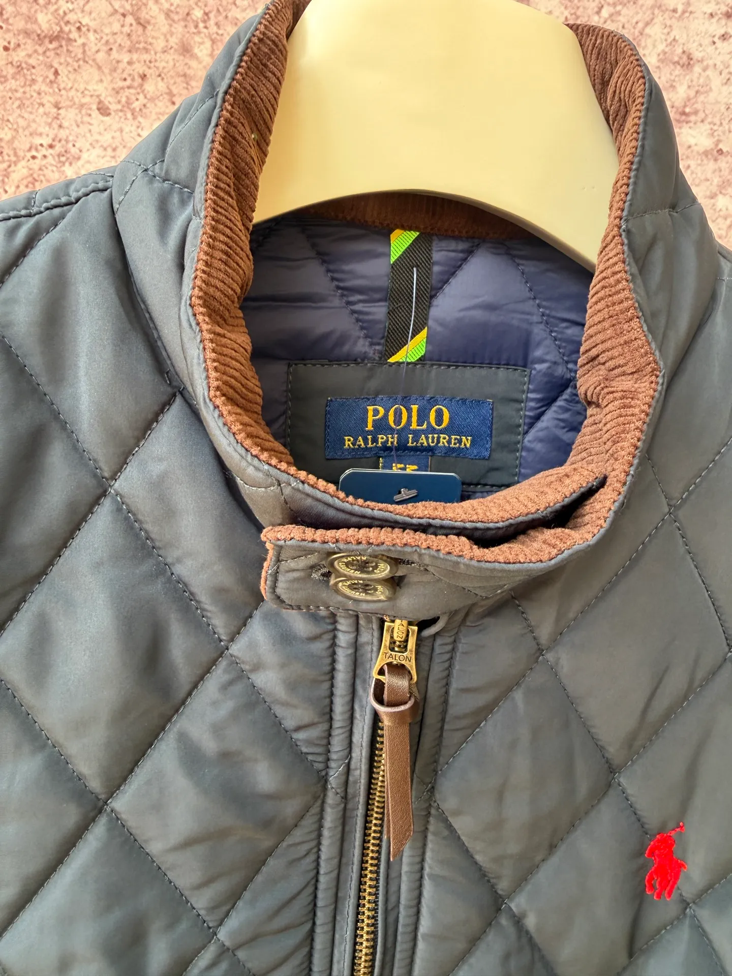 P420 Raff's new diamond-shaped plaid workwear cotton jacket, customized hardware accessories, fine workmanship inside and outside to maintain the original details, simple version, old money style, casual matching, workmanship details restored, diamond-shaped grid stitching inside and outside, fixed, first choice for autumn wear, full of details